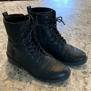 Universal Thread black lace up combat boots with side zipper size women’s 10
